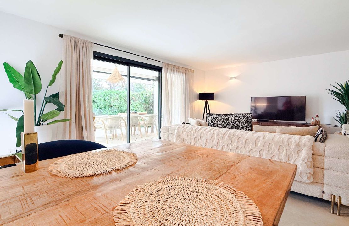 5-Bedroom Villa with Private Pool in the Peaceful Pinaret Area, Puerto Pollensa